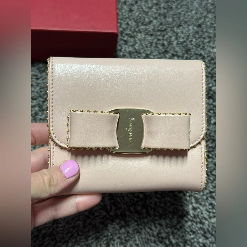 Salvatore Ferragamo salvatore ferragamo